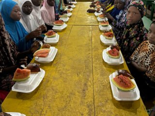 Repas-pour-25-orphelins